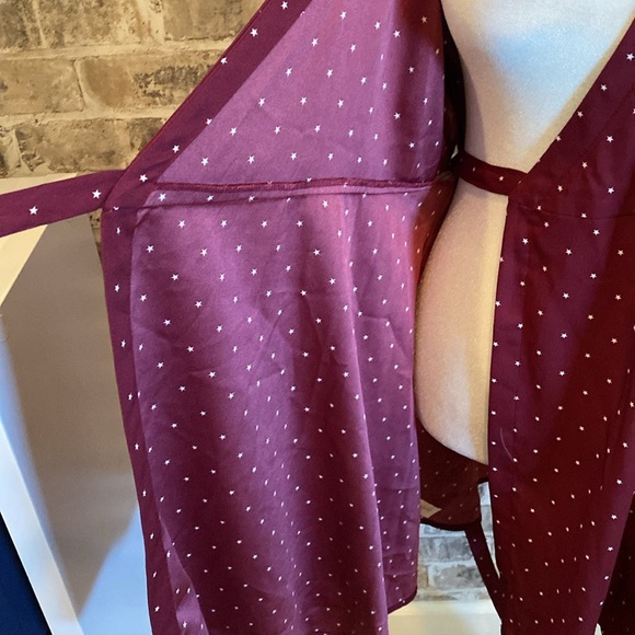 Loft petites wrap dress. Size OP. Maroon with white stars. Pretty. - Picture 15 of 16